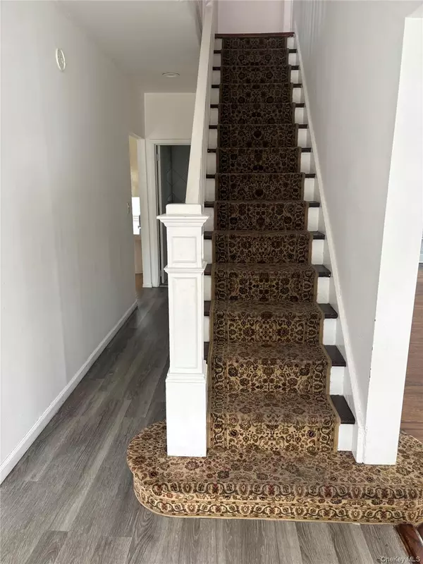 Woodmere, NY 11598,888 Cambridge RD