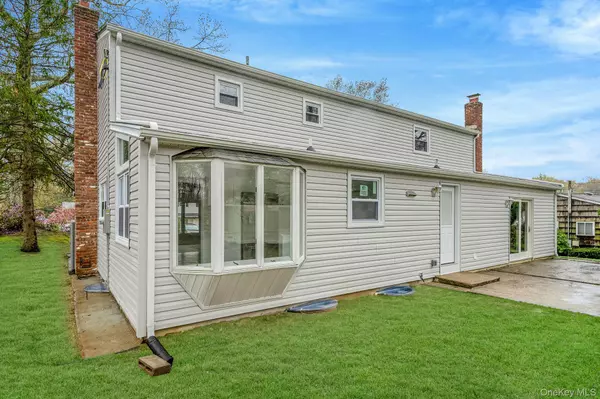 Smithtown, NY 11787,22 Pantzer ST