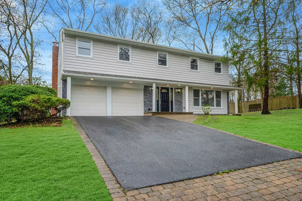 Smithtown, NY 11787,22 Pantzer ST