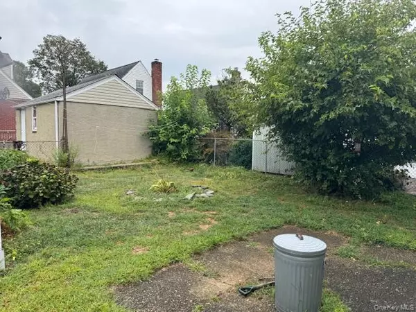 New Hyde Park, NY 11040,1403 Park AVE