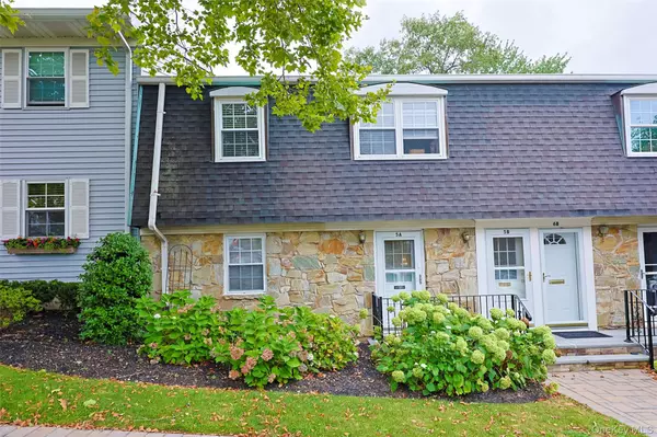 10 Harbour LN #5A, Oyster Bay, NY 11771