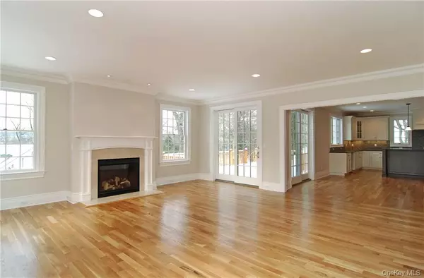 Scarsdale, NY 10583,9 Oak WAY