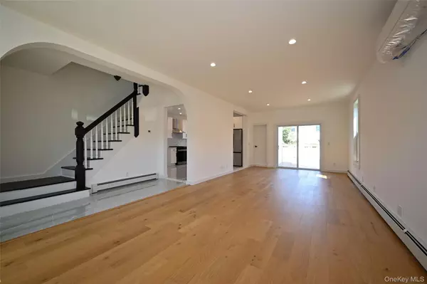 Whitestone, NY 11357,15425 13th AVE