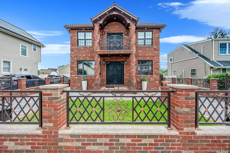 183 Arthur AVE, Floral Park, NY 11001