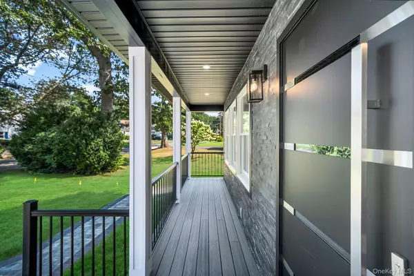Huntington Station, NY 11746,63 Oak AVE