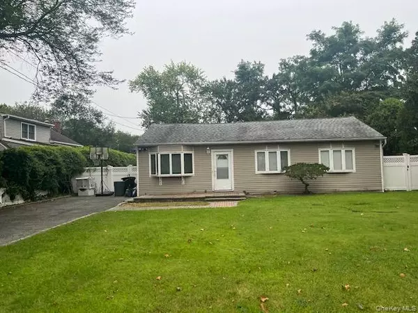 Oakdale, NY 11769,16 Lincoln DR