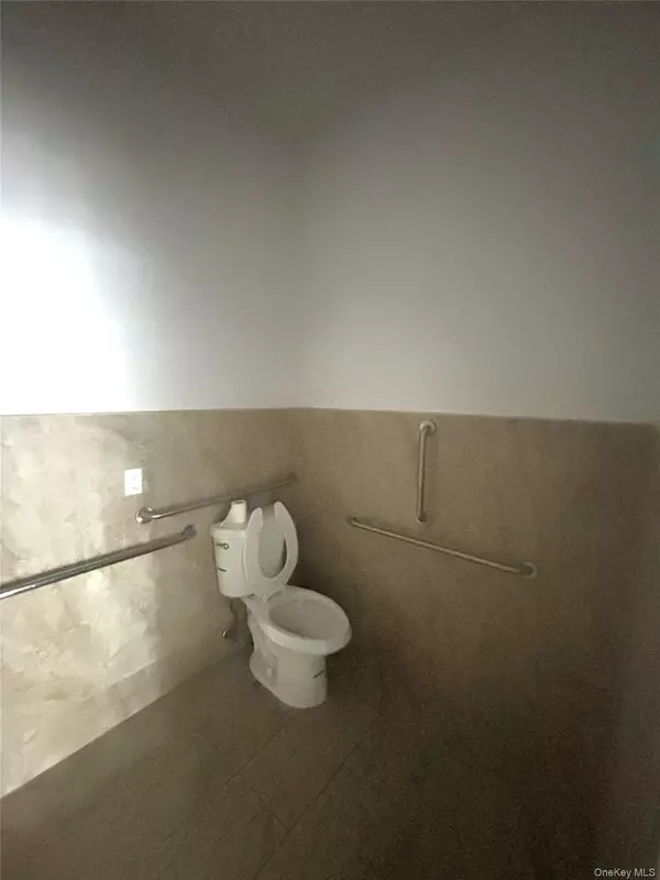 Roosevelt, NY 11575,350D Nassau RD