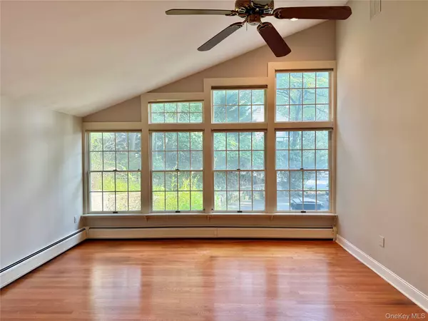 West Nyack, NY 10994,4 Dutch CT