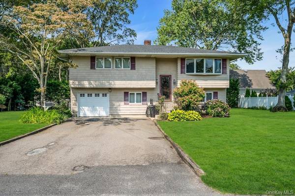 174 Division AVE, Blue Point, NY 11715