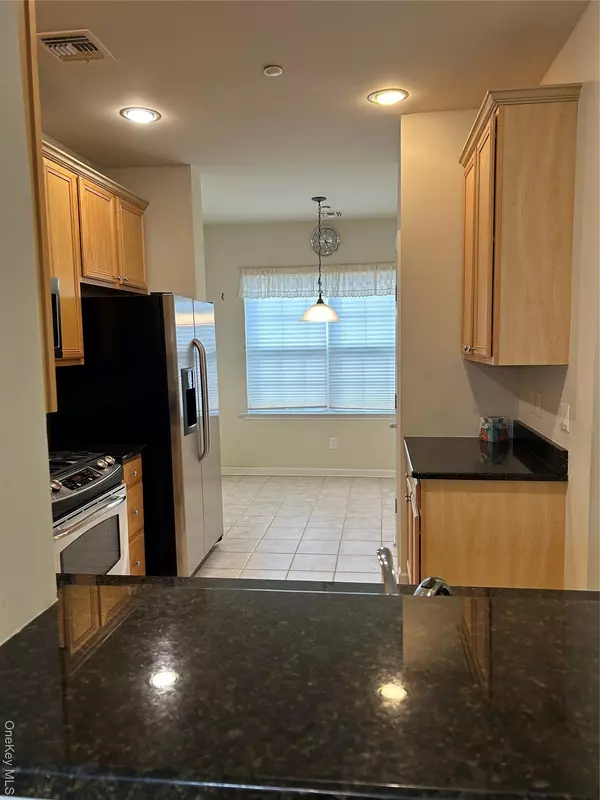 Massapequa, NY 11758,187 Somerset DR #187
