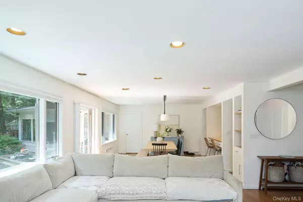 Chappaqua, NY 10514,6 Algonquin DR