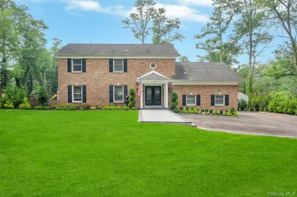 Dix Hills, NY 11746,7 Pudding LN