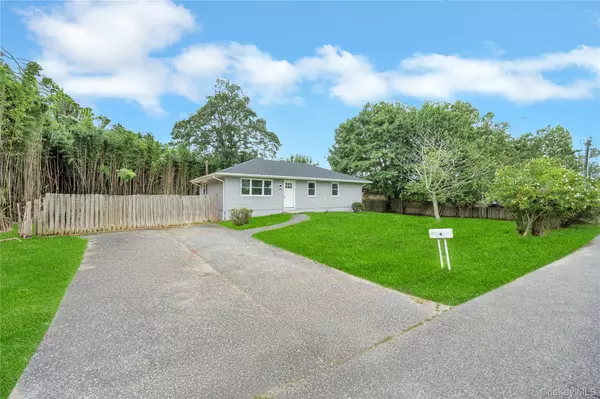 Shirley, NY 11967,4 Stanley DR