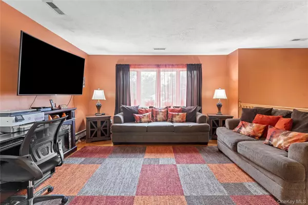 Poughkeepsie, NY 12603,2 Gerry RD