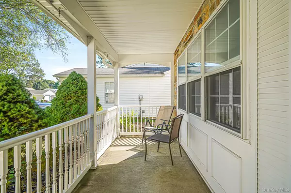 Ridge, NY 11961,187 Edinburgh DR