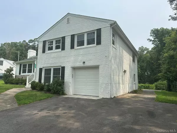 Kings Park, NY 11754,121 W Main ST