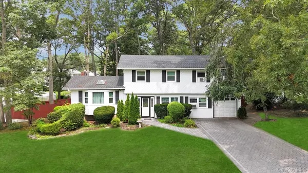 Wheatley Heights, NY 11798,1 Barrington DR