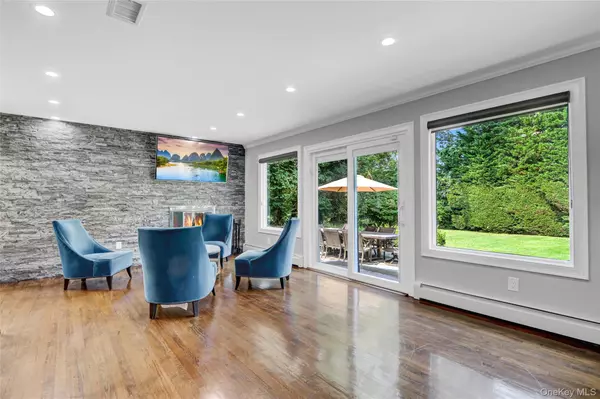 East Hills, NY 11576,22 Wren DR