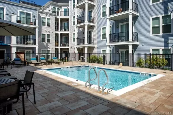 Mineola, NY 11501,119 Searing AVE #S303