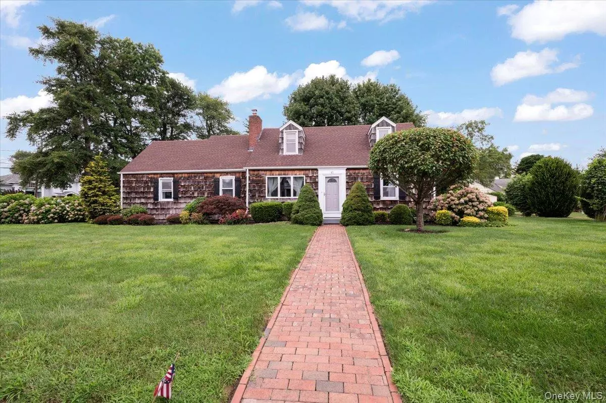 Massapequa, NY 11758,87 Dartmouth RD