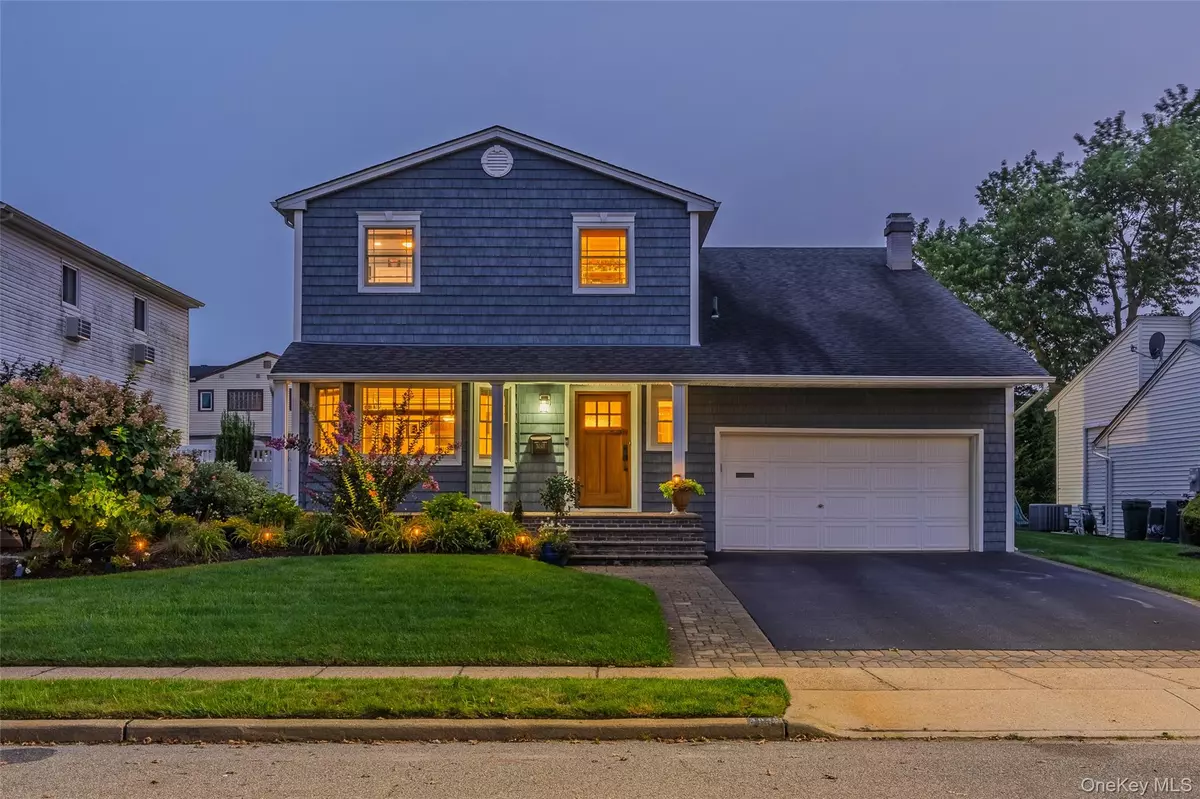 Bellmore, NY 11710,3048 Timothy RD