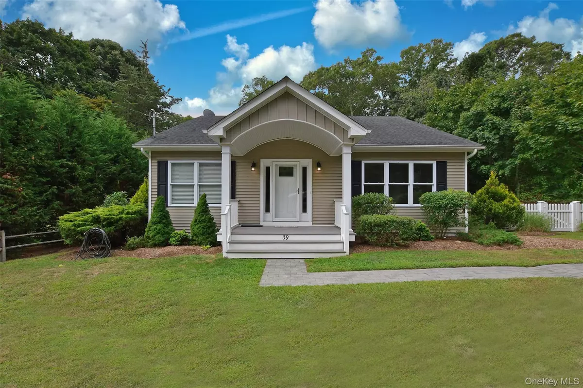 Wading River, NY 11792,39 Hill ST