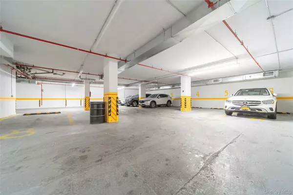 Kew Gardens, NY 11415,124-28 Queens BLVD #4D