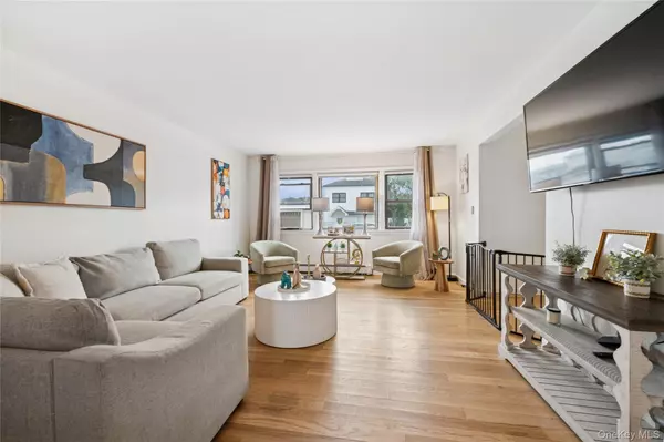 Island Park, NY 11558,33 Newport RD