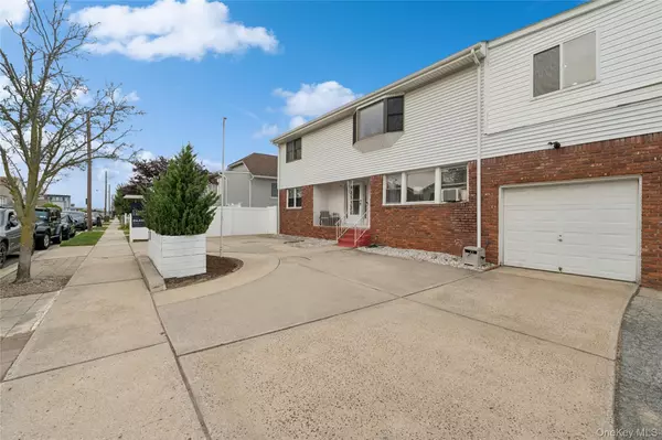 Island Park, NY 11558,33 Newport RD