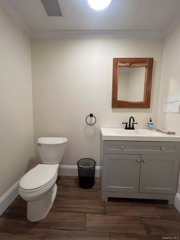 Locust Valley, NY 11560,50 Forest AVE