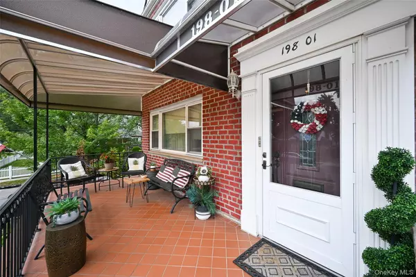 Fresh Meadows, NY 11365,198-01 56 AVE