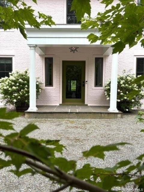 2461 Salt Point TPKE, Clinton Corners, NY 12514
