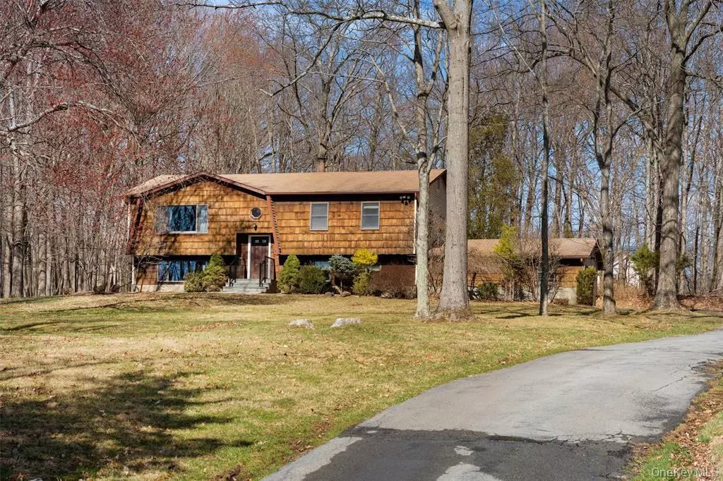 Highland Mills, NY 10930,21 Janice DR