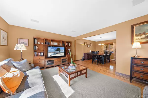Highland Mills, NY 10930,21 Janice DR