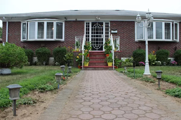 22211 100th RD, Queens Village, NY 11429