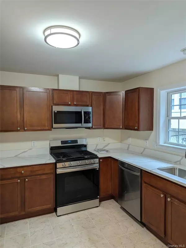 White Plains, NY 10603,126 Nethermont AVE