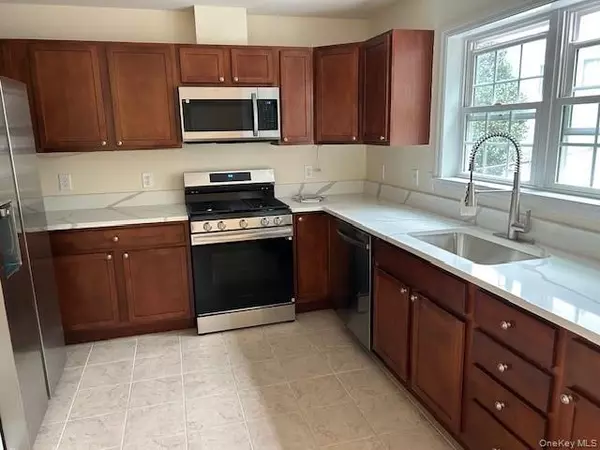 White Plains, NY 10603,126 Nethermont AVE
