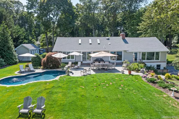 Setauket, NY 11733,88 Dyke RD
