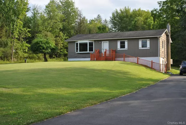 873 Hill Ave, Pine Bush, NY 12566