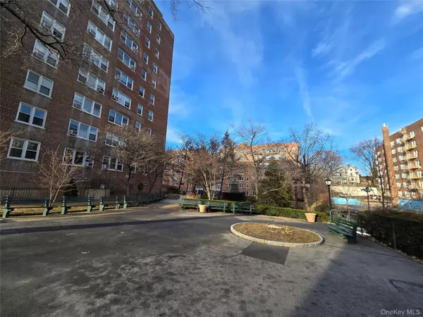 80 Knolls CRES #6M, Bronx, NY 10463