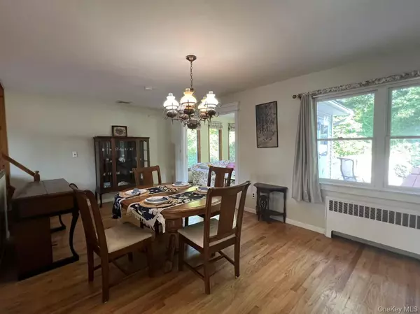 Port Jefferson, NY 11777,216 Glenwood LN