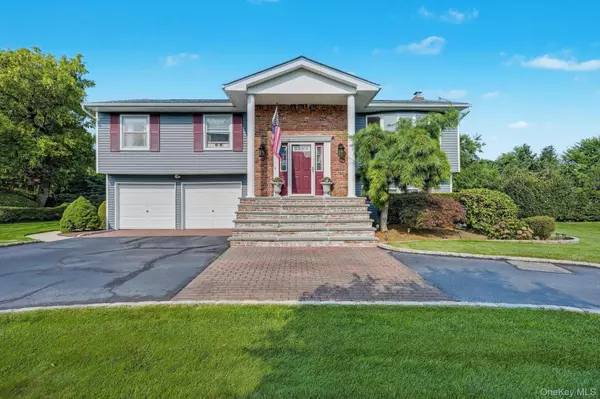 20 Peppermint RD, Commack, NY 11725
