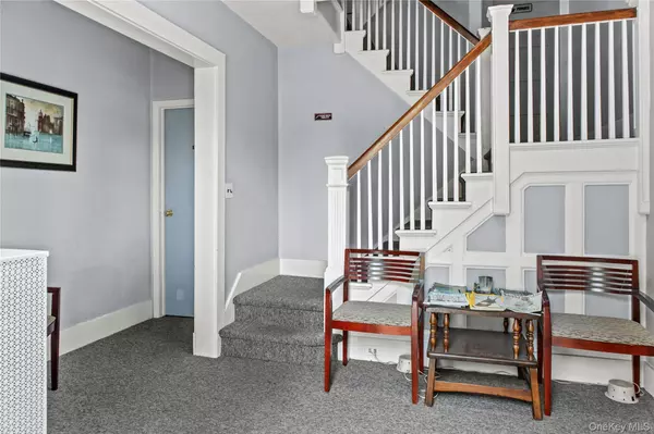 Glen Head, NY 11545,708 Glen Cove AVE #204