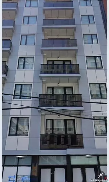 42-22 Crescent ST #8C,  Long Island City,  NY 11101