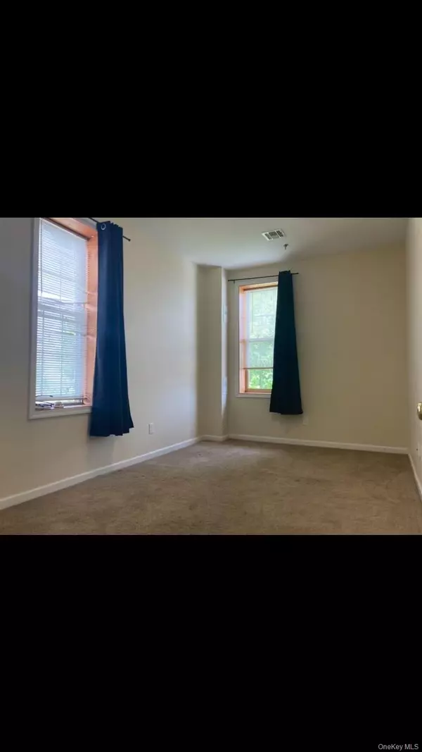 Port Jervis, NY 12771,92 Front ST