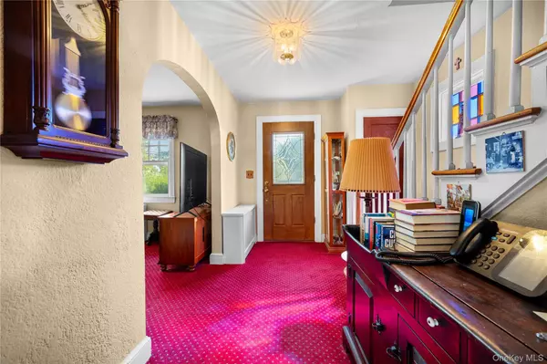 Bethpage, NY 11714,464 Central AVE