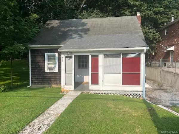 Manhasset, NY 11030,495 Community DR