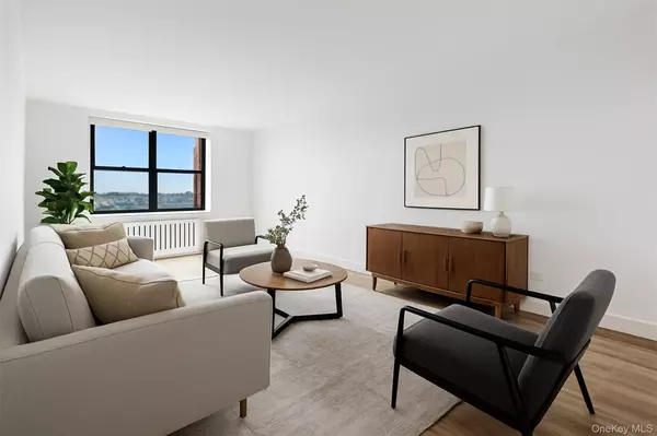 Kew Gardens, NY 11415,83-40 Austin ST #7B