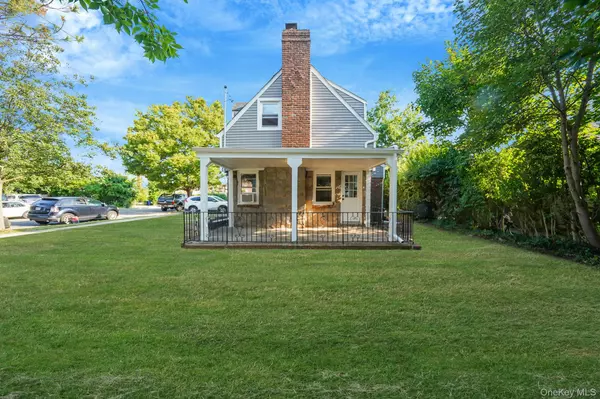 Uniondale, NY 11553,240 Bedford AVE