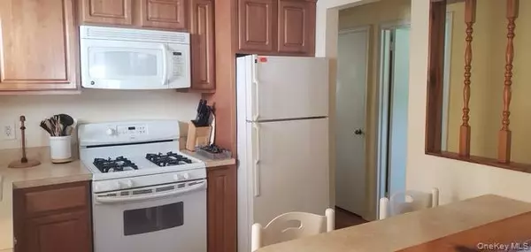 Huntington Station, NY 11746,10 W 22nd ST